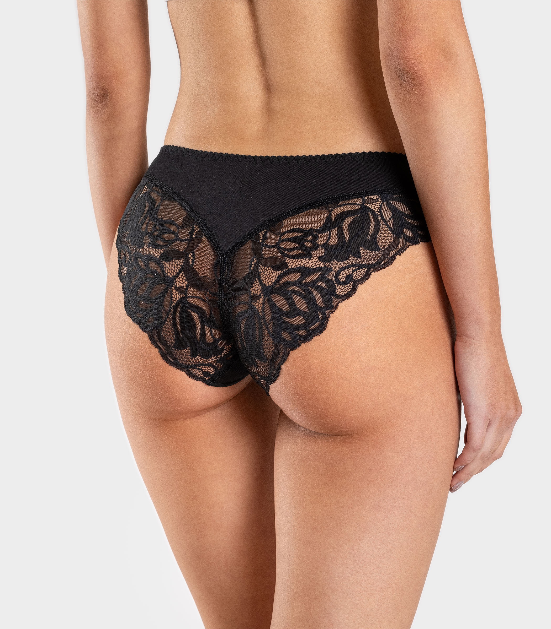 Serge Трусы женские 4112/83 Слипы, Бикини, Цвет - Черный Serge Трусы женские 4112/83 Слипы, Бикини, Цвет - Черный