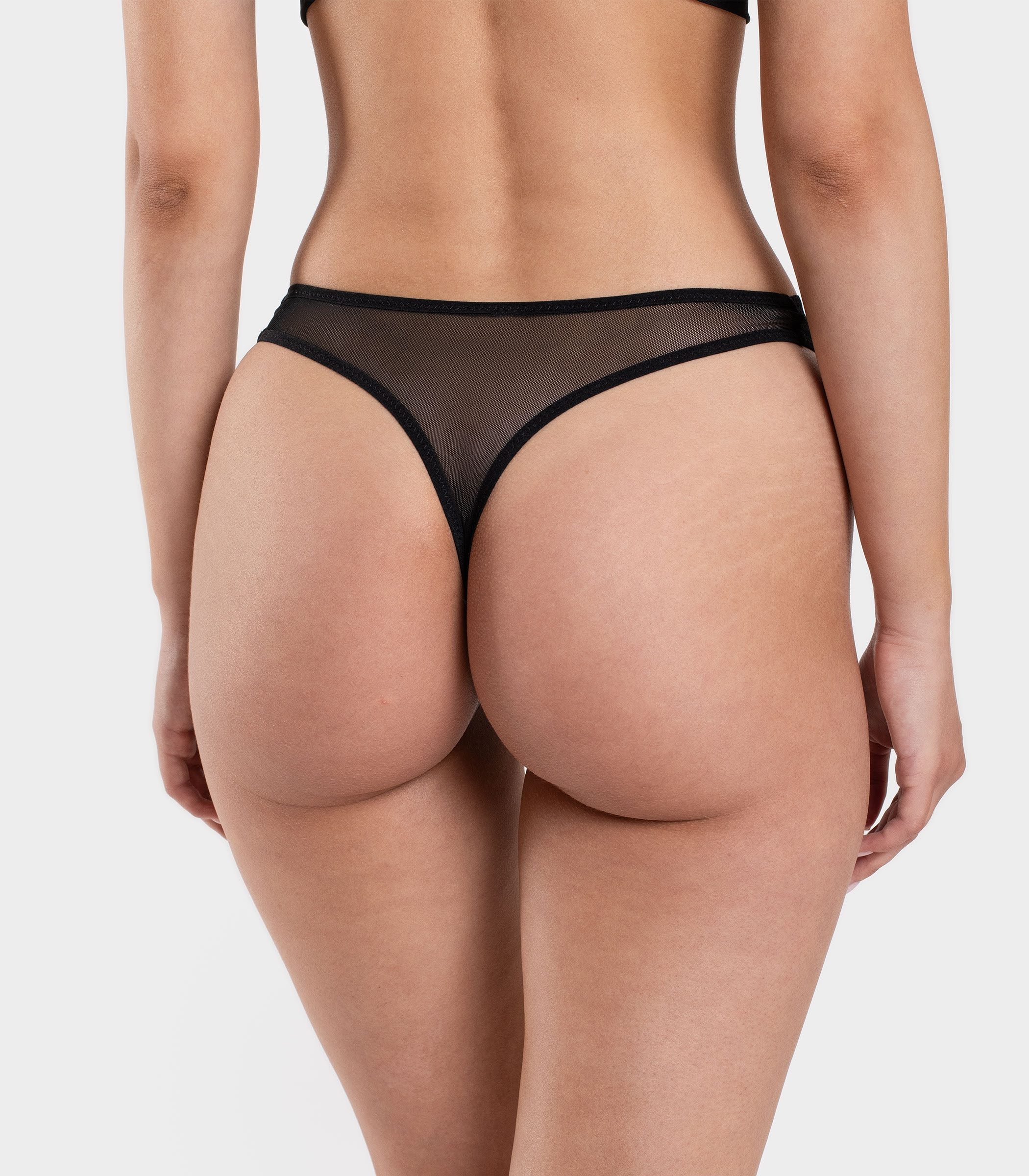 Serge Трусы женские 4986/56 Стринги, Цвет - Черный Serge Трусы женские 4986/56 Стринги, Цвет - Черный