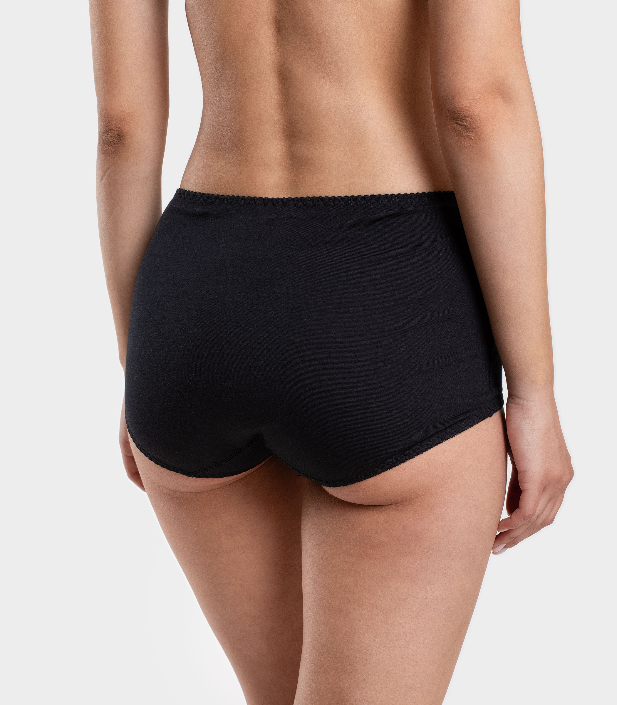 Serge Трусы женские 4375/30 Хипстеры, Шорты, Цвет - Черный Serge Трусы женские 4375/30 Хипстеры, Шорты, Цвет - Черный