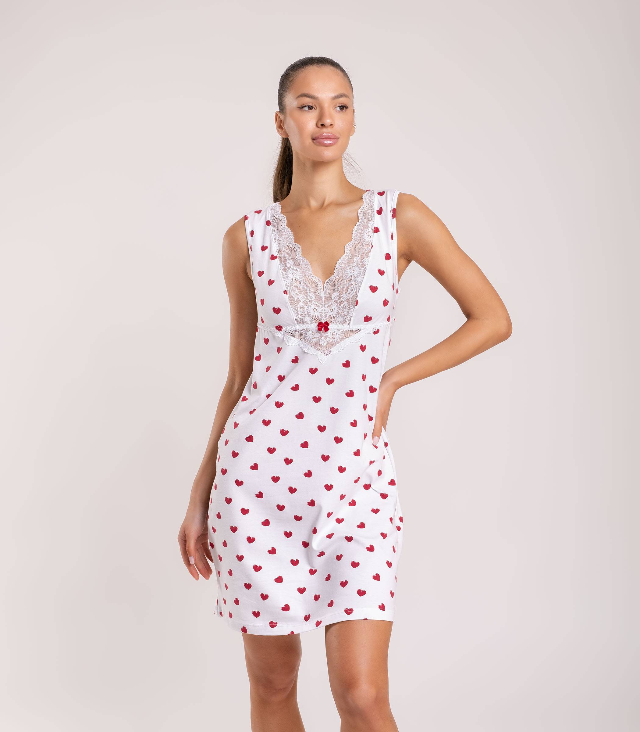 Serge Сорочка ночная женская 8174/25, Цвет - Белый, Красный Serge Сорочка ночная женская 8174/25, Цвет - Белый, Красный